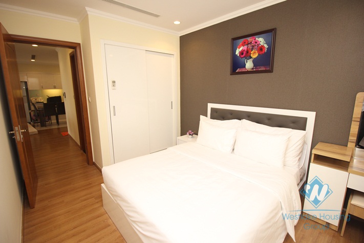 Three bedrooms apartment for rent in Vinhome Nguyen Chi Thanh, Dong Da district, Ha Noi